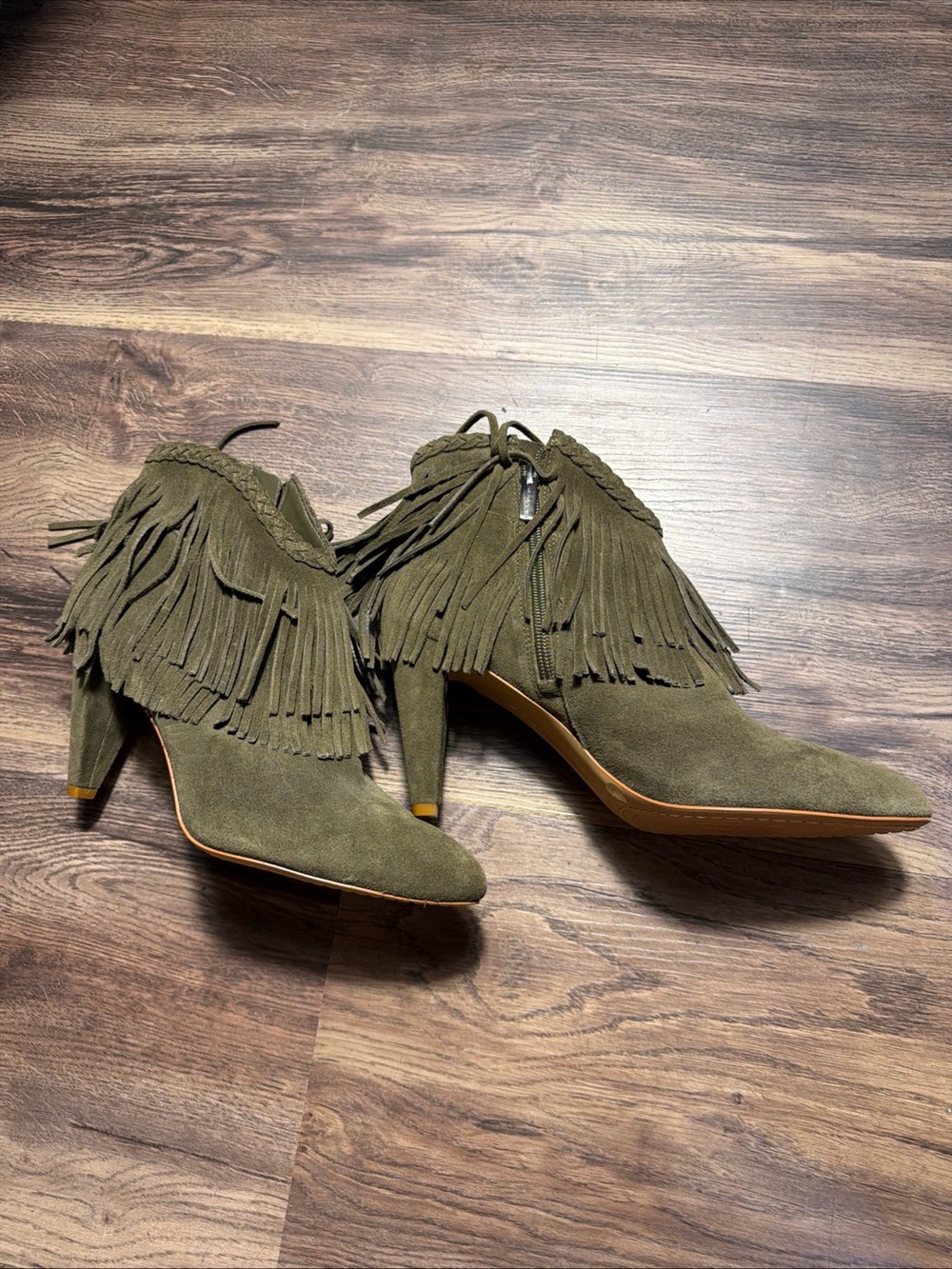 Vince Camuto Boho Olive Green Fringe Suede Heeled Booties Size 8.5 New